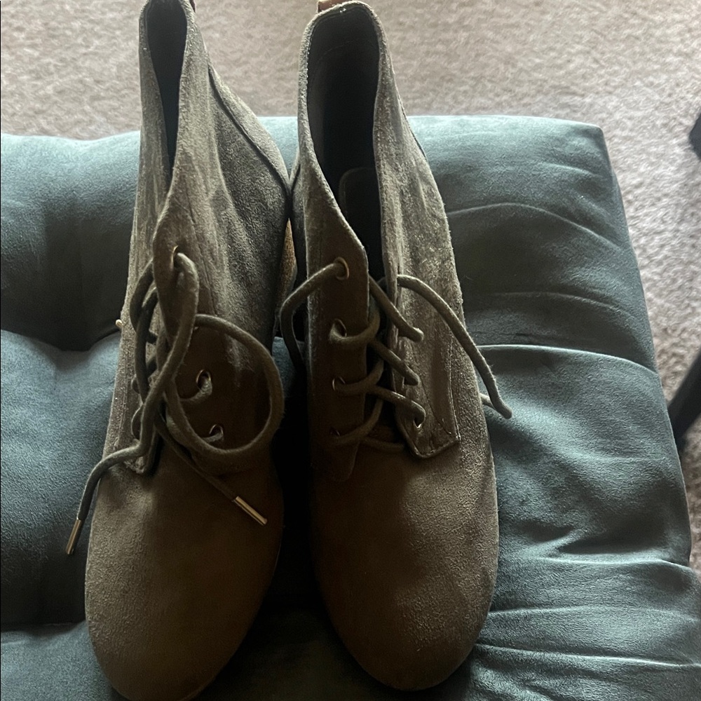 Dr. Scholl's Olive Lace-Up Boots